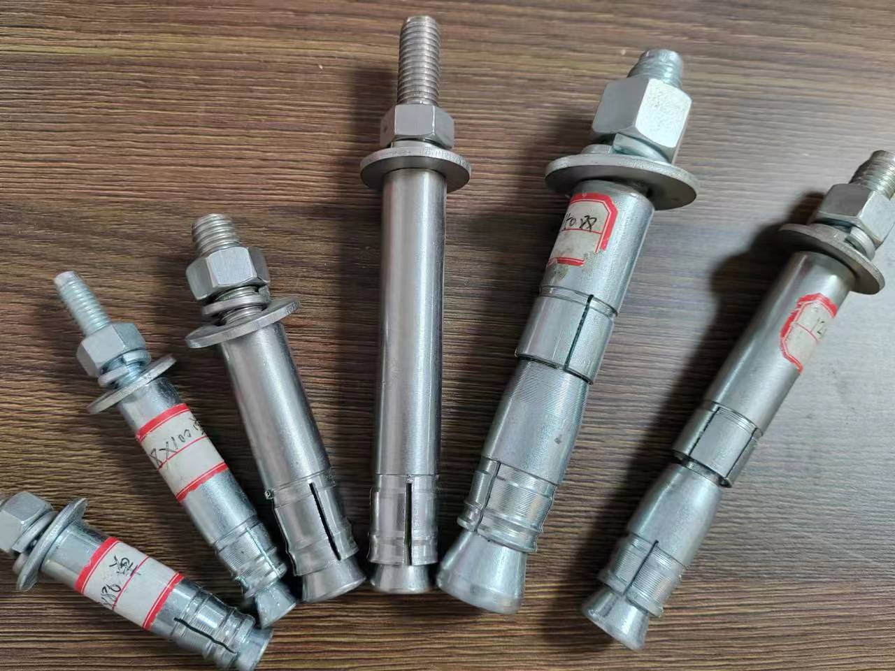 機(jī)械錨栓 定型錨栓  化學(xué)錨栓 建筑加固錨 化學(xué)錨栓配套膠管